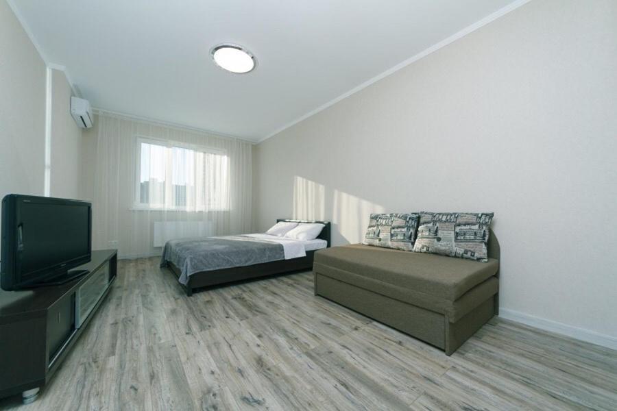 Драгоманова 38А 2Й Поверх Apartment Киев Екстериор снимка