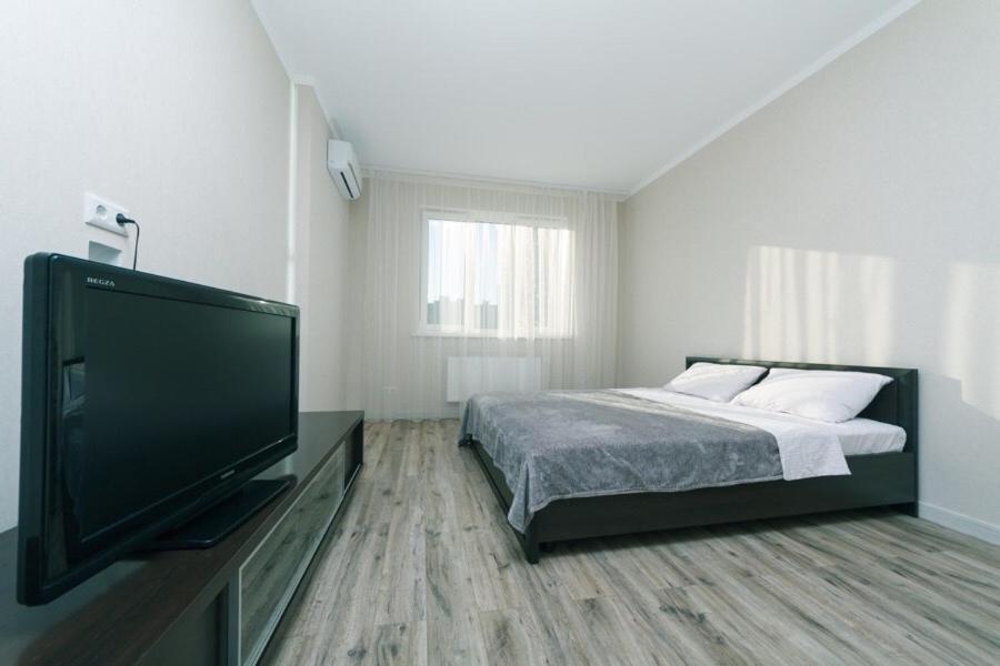 Драгоманова 38А 2Й Поверх Apartment Киев Екстериор снимка