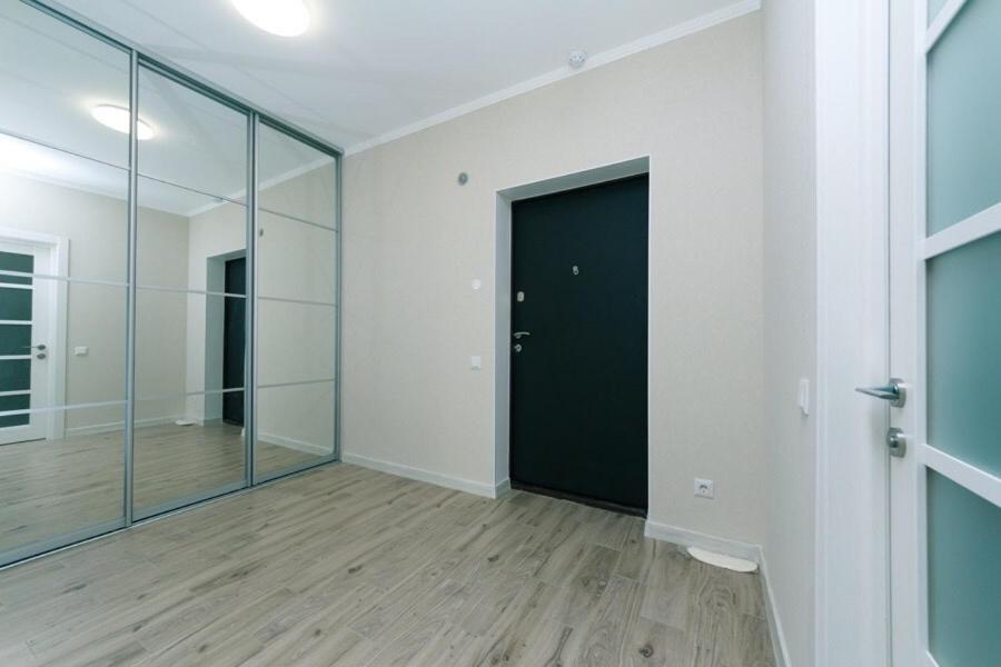 Драгоманова 38А 2Й Поверх Apartment Киев Екстериор снимка