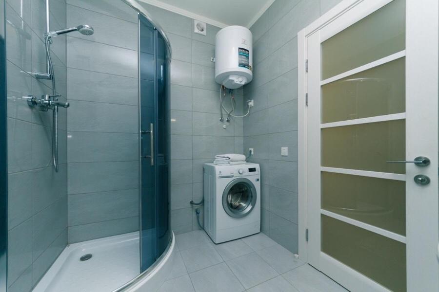 Драгоманова 38А 2Й Поверх Apartment Киев Екстериор снимка